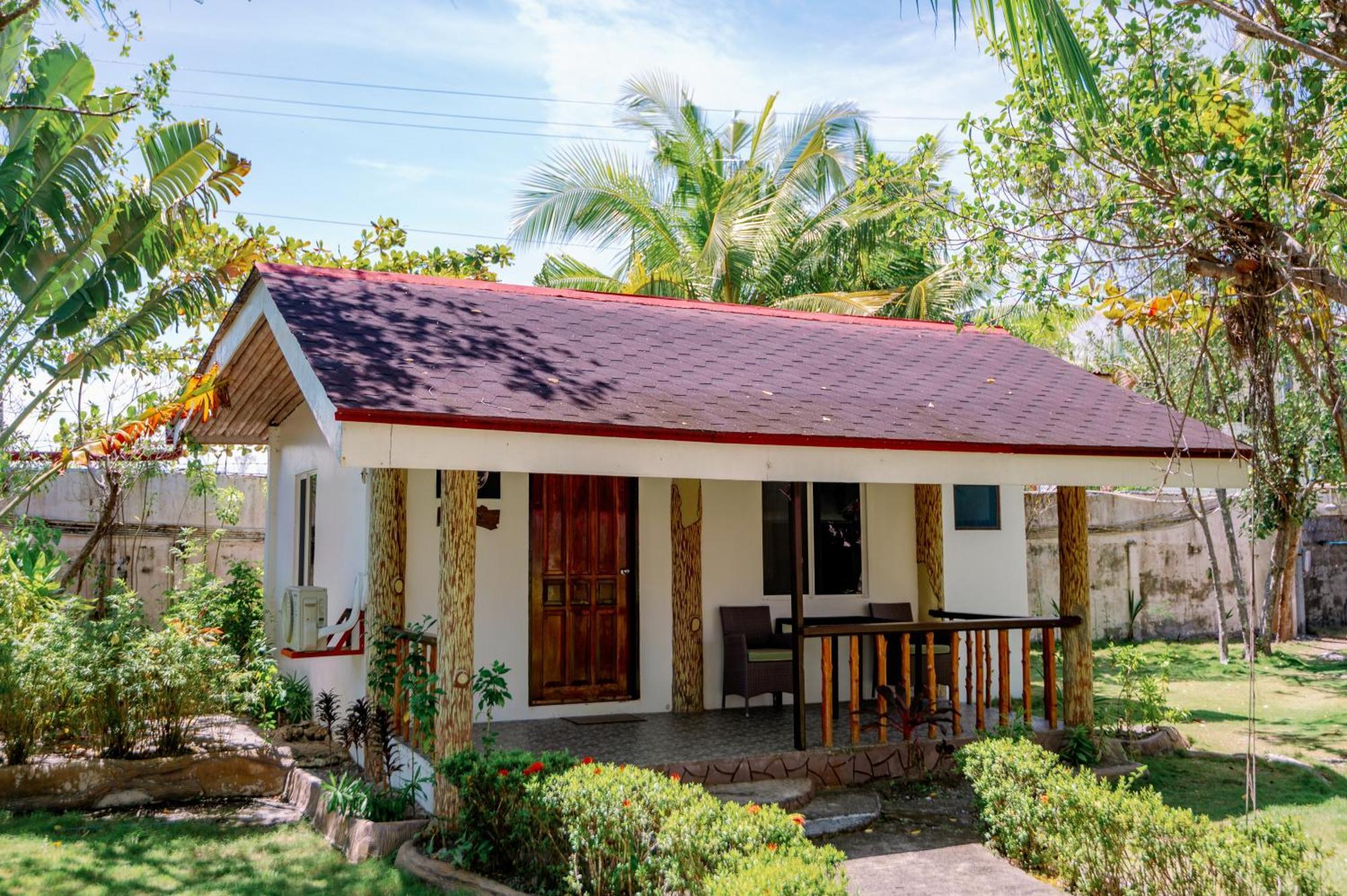 Polaris Beach And Dive Resort Inc Loon Exterior photo