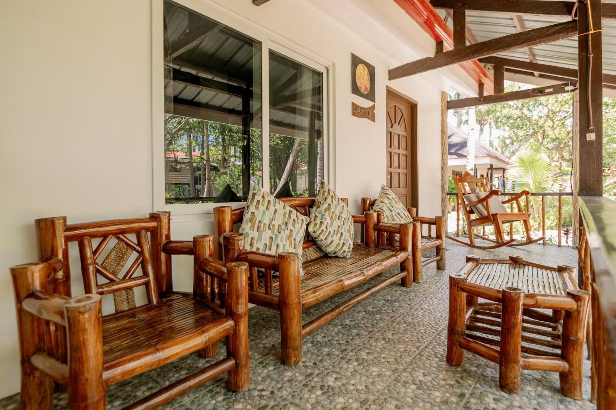 Polaris Beach And Dive Resort Inc Loon Exterior photo